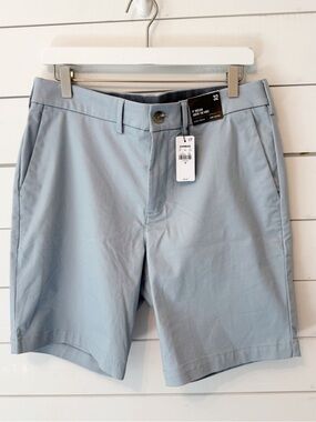 NWTs Express | Men’s blue/gray Temp Control 8" Inseam Above the Knee Shorts 32